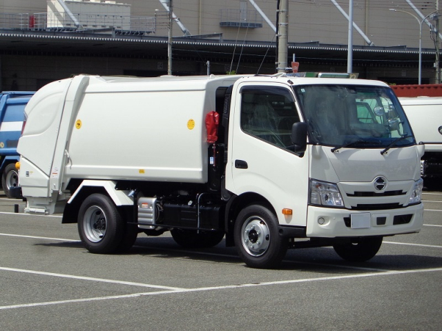 R6 ÆüÌî ¥Ç¥å¥È¥í 3.5t ¥×¥ì¥¹¼°¿Ð³©¼Ö 5.9Î©ÊÆ ¡ö̤»ÈÍѼ֡ö