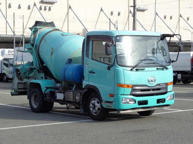 H26 UDトラックス コンドル 4t ミキサー ドラム容量3.2立米
