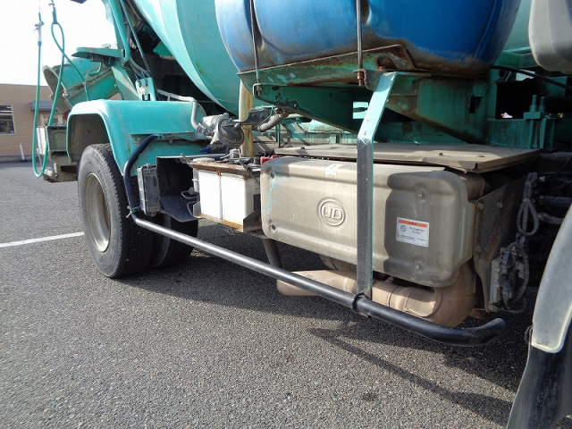 H26 UDトラックス コンドル 4t ミキサー ドラム容量3.2立米