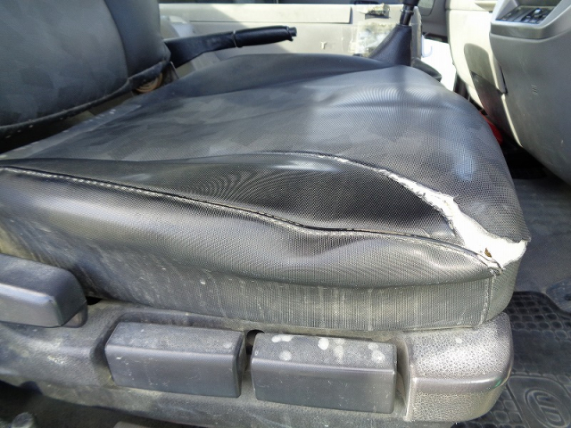 H26 UDトラックス コンドル 4t ミキサー ドラム容量3.2立米