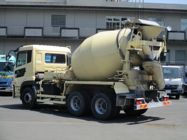 H31年 UDクオン 大型ミキサー ドラム容量8.3立米