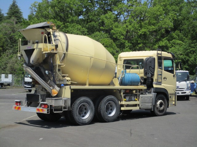 H31年 UDクオン 大型ミキサー ドラム容量8.3立米