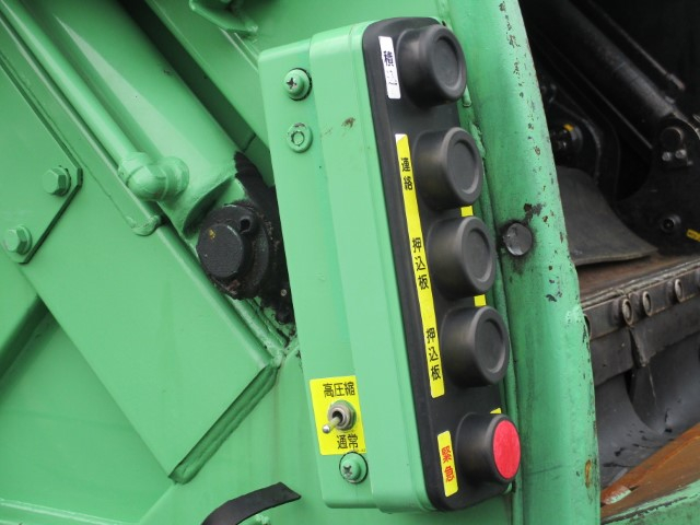 H28 いすゞエルフ 2tプレス式塵芥車 4.3立米