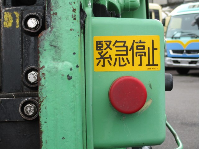 H28 いすゞエルフ 2tプレス式塵芥車 4.3立米