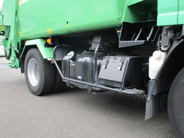 H28 いすゞエルフ 2tプレス式塵芥車 4.3立米