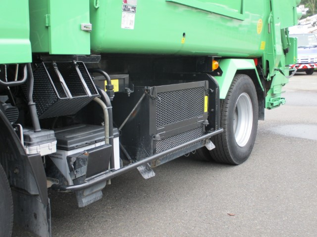 H28 いすゞエルフ 2tプレス式塵芥車 4.3立米