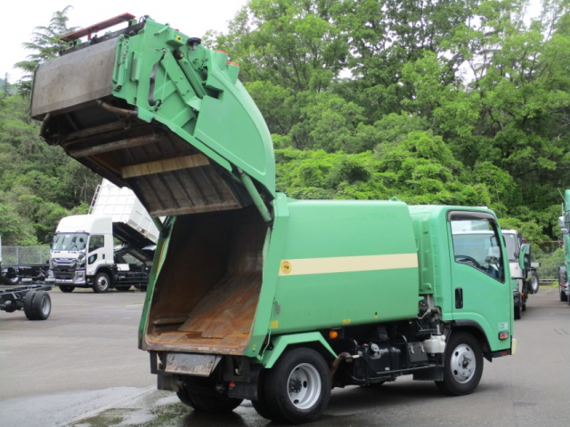 H28 いすゞエルフ 2tプレス式塵芥車 4.3立米