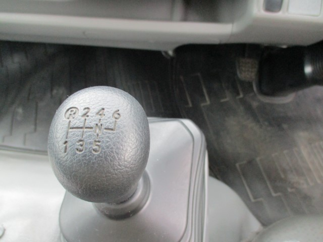 R5 日野 デュトロ 3.5tプレス式塵芥車 5.9立米