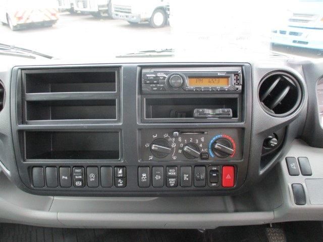 R5 日野 デュトロ 3.5tプレス式塵芥車 5.9立米