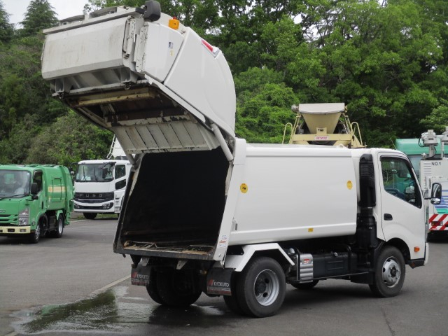 R5 日野 デュトロ 3.5tプレス式塵芥車 5.9立米
