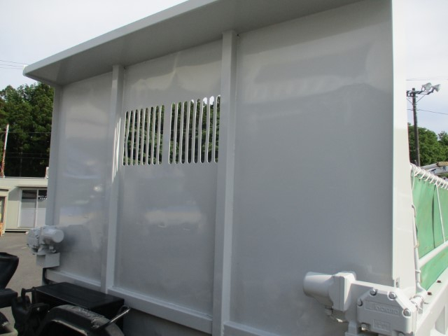 R1 いすゞ 4tダンプ 電動コボレーン付