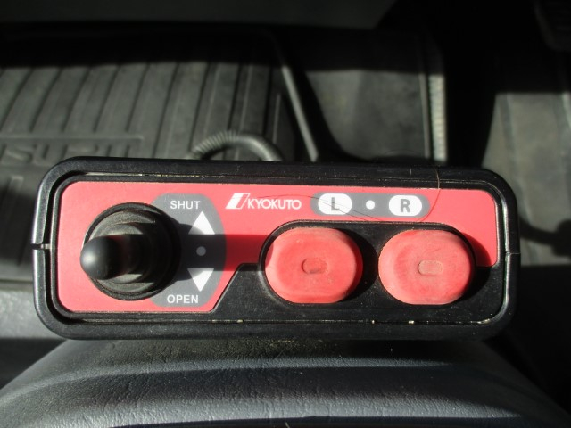 R1 いすゞ 4tダンプ 電動コボレーン付