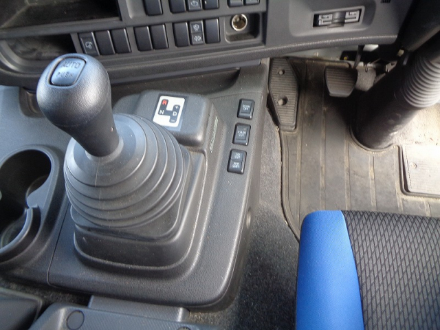 H30 いすゞ ギガ トラクタヘッド  第5輪11,500kg