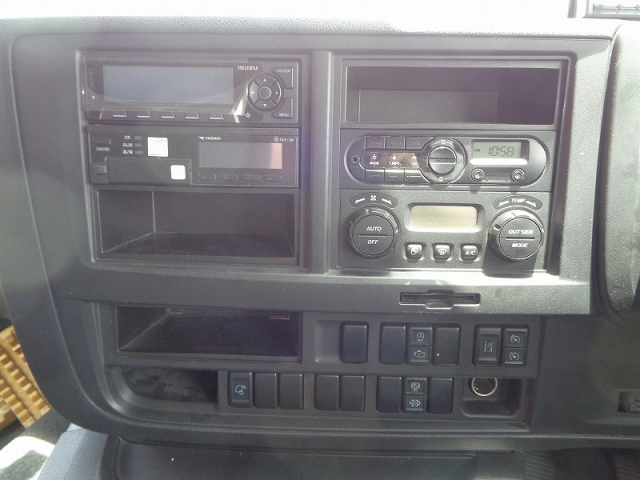 H30 いすゞ ギガ トラクタヘッド  第5輪11,500kg