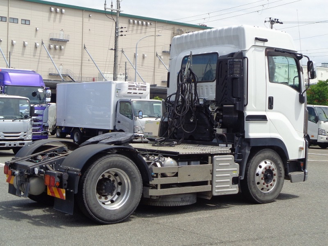 H30 いすゞ ギガ トラクタヘッド  第5輪11,500kg