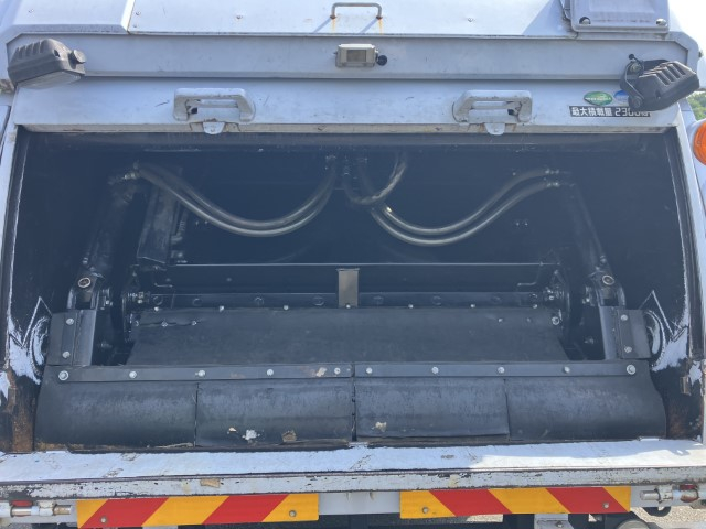 H29 三菱キャンター 3.5tプレス式塵芥車 高容積仕様 8.3立米