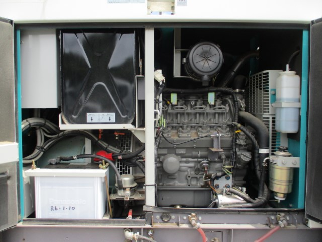 H21 いすゞエルフ 2柱式照明車