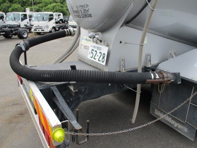 H26 いすゞギガ 新明和粉粒体運搬車 バラセメント 12.35立米