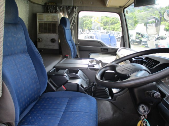 H26 いすゞギガ 新明和粉粒体運搬車 バラセメント 12.35立米