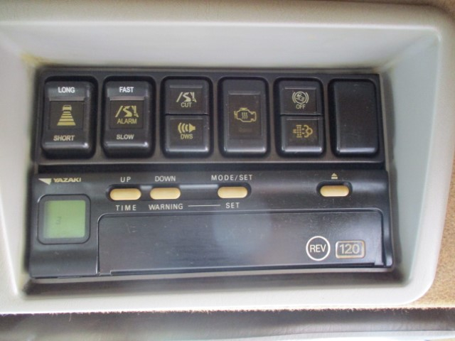 H26 いすゞギガ 新明和粉粒体運搬車 バラセメント 12.35立米