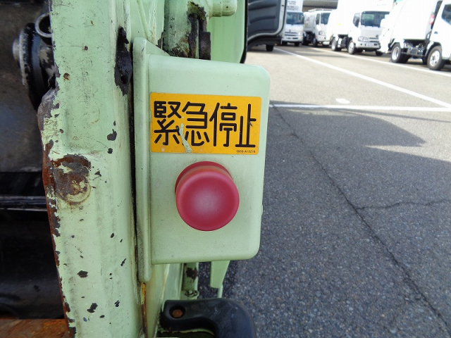 H27 いすゞ エルフ 3.5トン プレス式塵芥車5.9立米