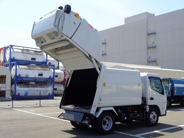 R5 三菱 キャンター 2tプレス式塵芥車4.3立米 *未使用車*