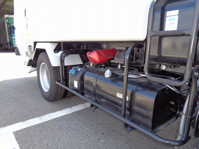 R5 三菱 キャンター 2tプレス式塵芥車4.3立米 *未使用車*