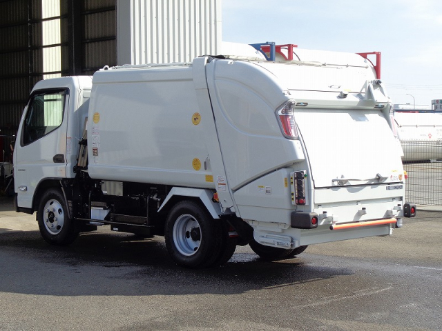 R5 三菱 キャンター 2tプレス式塵芥車4.3立米 *未使用車*