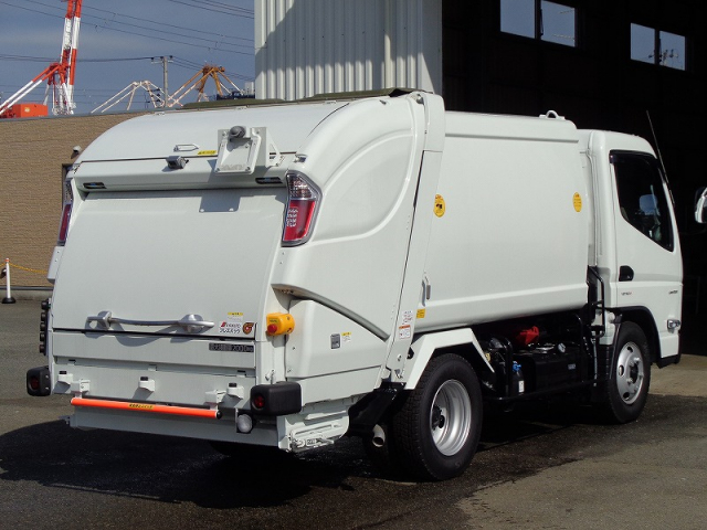 R5 三菱 キャンター 2tプレス式塵芥車4.3立米 *未使用車*