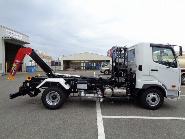 R7 三菱 ファイター 4t フックロール *未使用車*