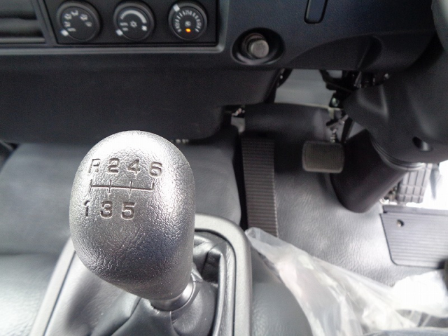 R7 三菱 ファイター 4t フックロール *未使用車*