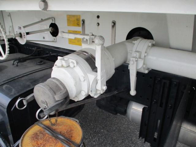 R3 日野プロフィア 16KLタンクローリー ※消検変更申請中