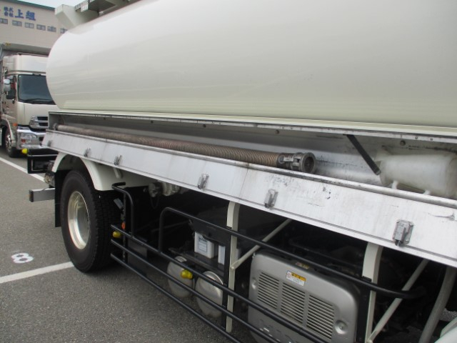 R3 日野プロフィア 16KLタンクローリー ※消検変更申請中