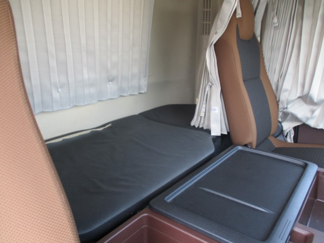 R3 日野プロフィア 16KLタンクローリー ※消検変更申請中