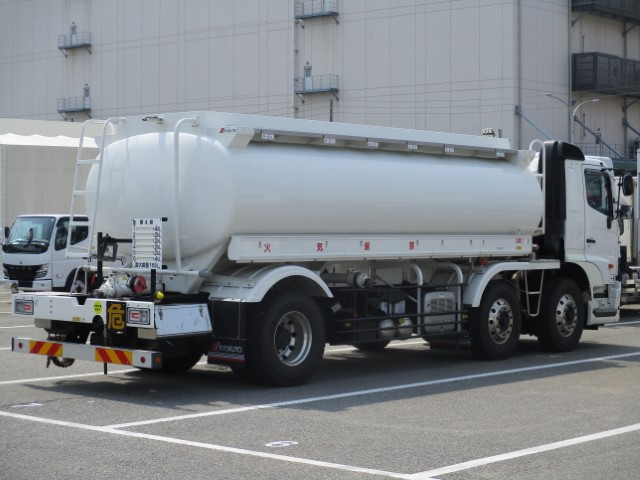R3 日野プロフィア 16KLタンクローリー ※消検変更申請中