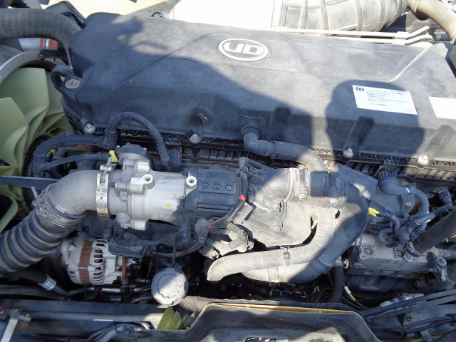 R1 UDクオン 25t粉粒体運搬車 三槽エアレーションブロー式