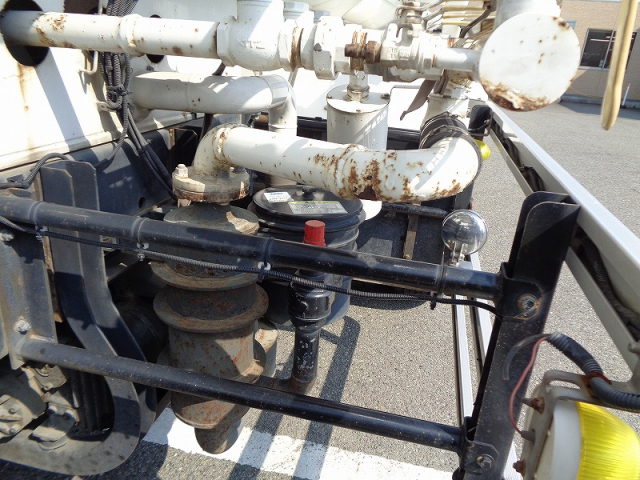 R1 UDクオン 25t粉粒体運搬車 三槽エアレーションブロー式