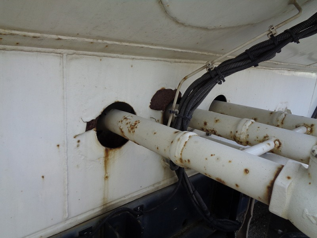 R1 UDクオン 25t粉粒体運搬車 三槽エアレーションブロー式