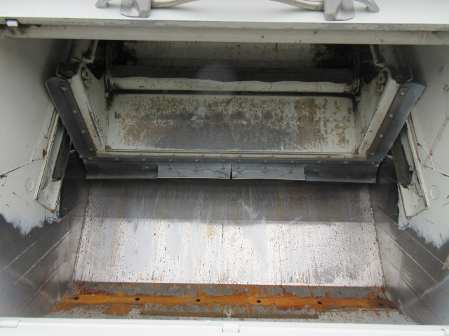 R2 UDコンドル 4tプレス式塵芥車 10.2立米 計量器付き