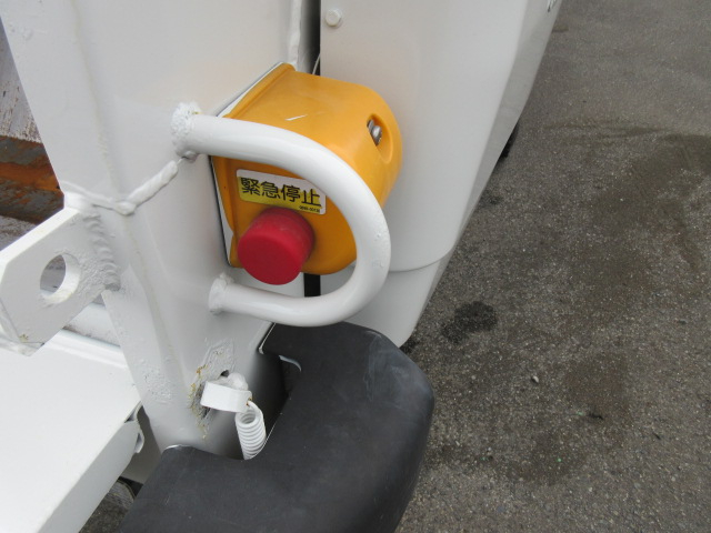 R2 UDコンドル 4tプレス式塵芥車 10.2立米 計量器付き