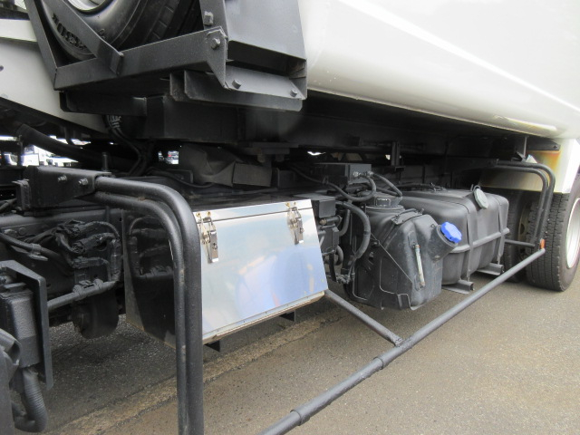 R2 UDコンドル 4tプレス式塵芥車 10.2立米 計量器付き