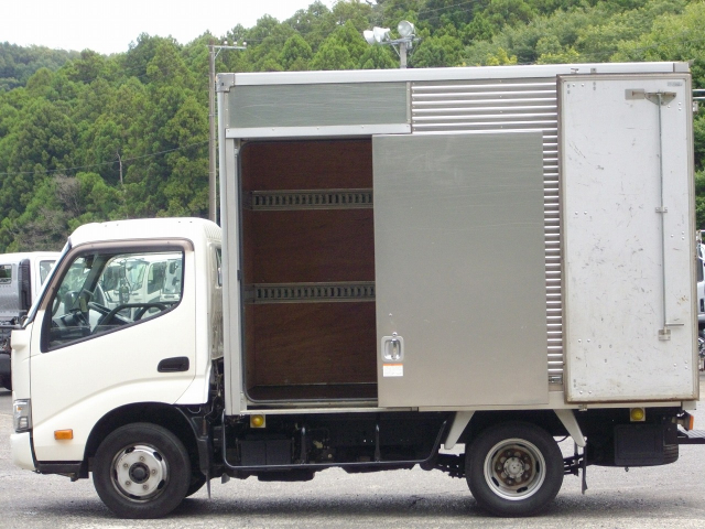 R2 トヨタダイナ 2トンアルミバン