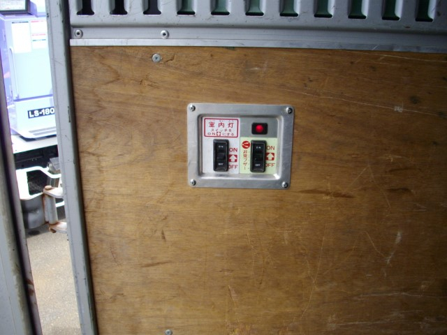 R2 トヨタダイナ 2トンアルミバン