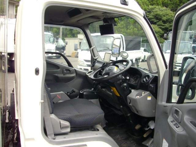 R2 トヨタダイナ 2トンアルミバン