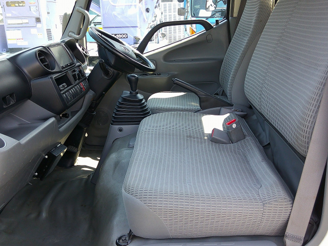 H31 トヨタ ダイナ 2トン クレーン付平ボディ