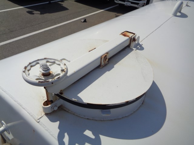 R1 いすゞエルフ 4KL散水車 独立エンジン式