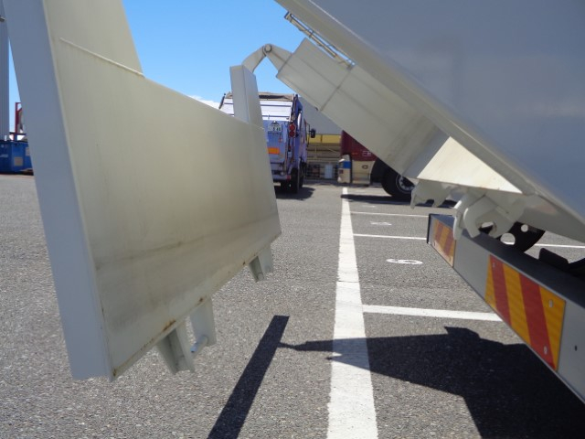 R6 三菱ファイター 中型増t土砂ダンプ 電動コボレーン付き ※未使用車