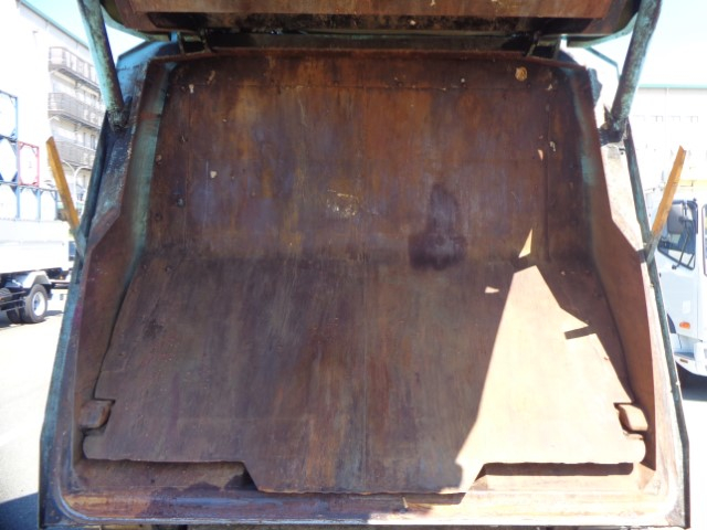 H28 いすゞフォワード 増トンプレス式塵芥車 8.2立米