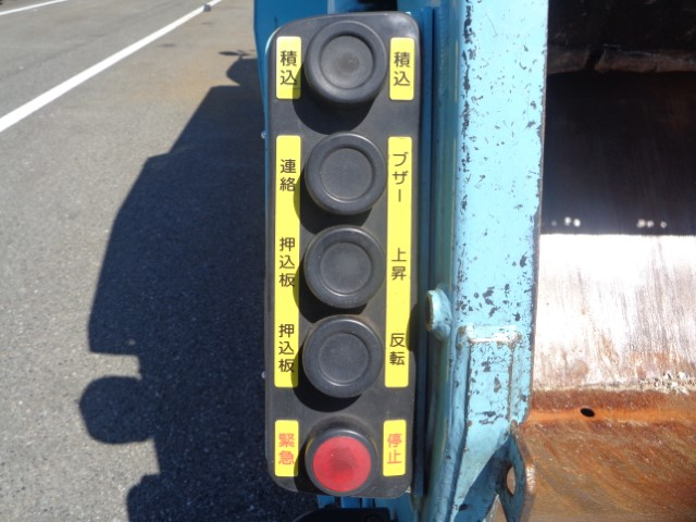 H28 いすゞフォワード 増トンプレス式塵芥車 8.2立米