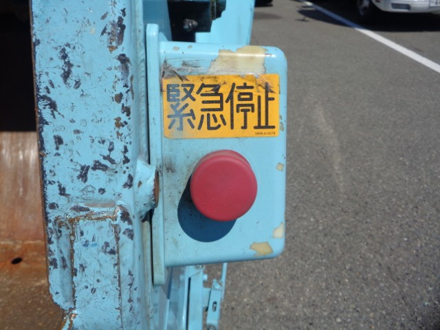 H28 いすゞフォワード 増トンプレス式塵芥車 8.2立米